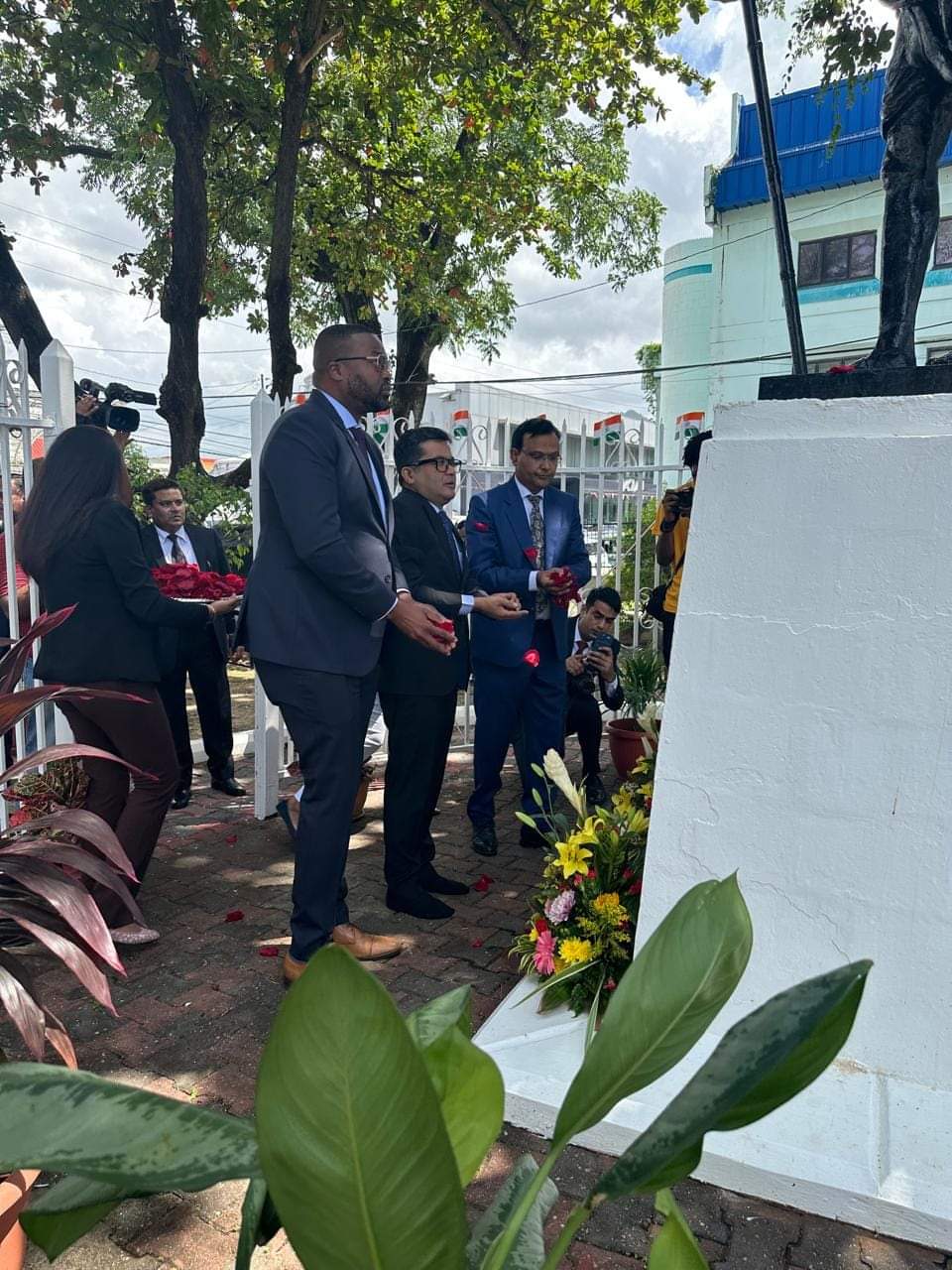 Shri Pabitra Margherita Minister of State for External Affairs, Government of India paid tribute at the statue of Mahatma Gandhi, the father of our nation at Kew Place, Port of Spain.